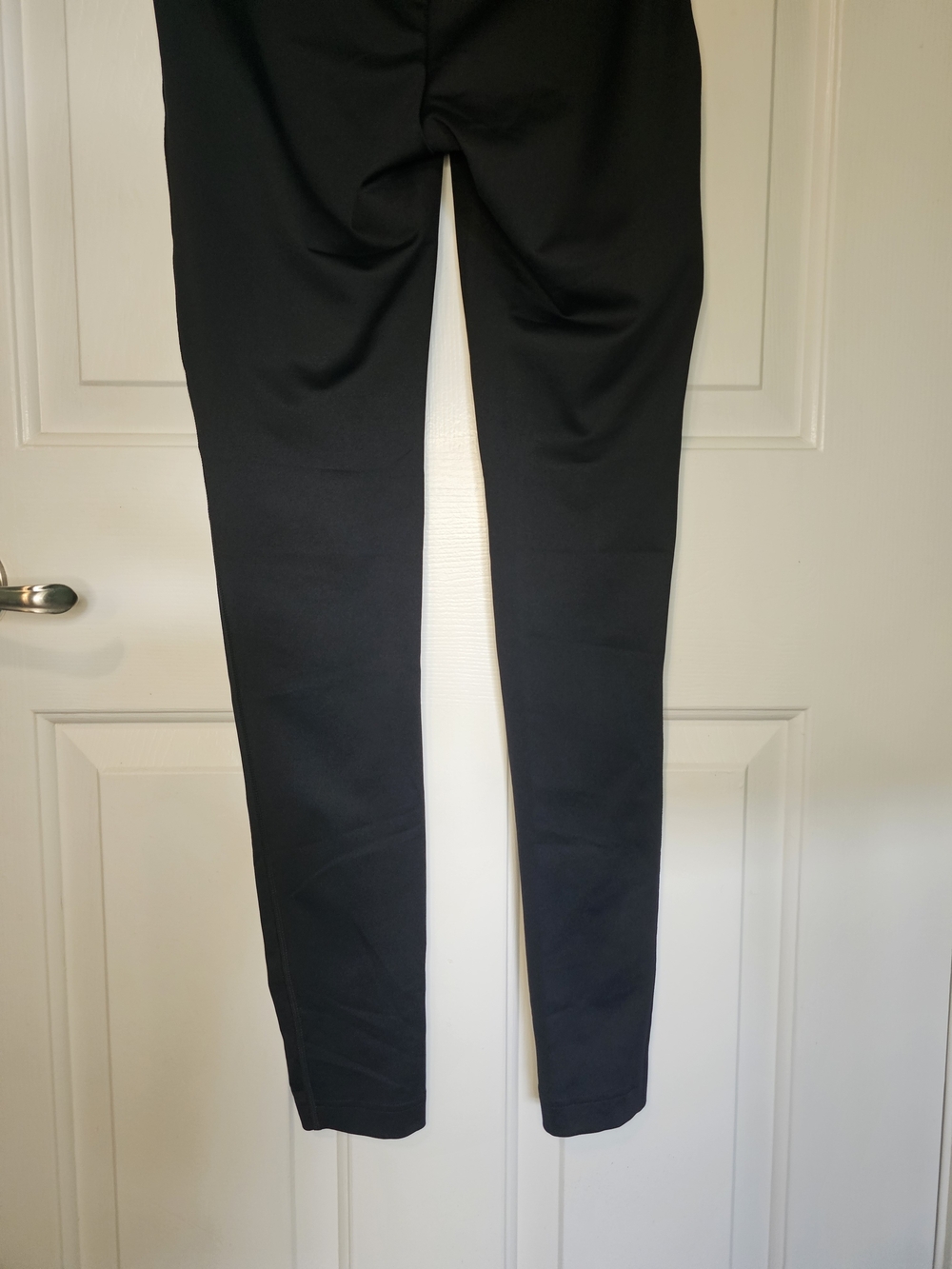 FILA Black Leggings with Gray Panels and Purple Mesh Accents Women's Sz S - Picture 9 of 10